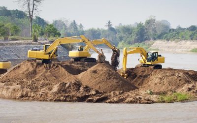 Pourquoi louer une pelleteuse : les avantages pratiques